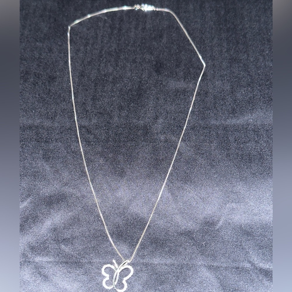 14KT white gold diamond accent butterfly w/ 10KT white gold box chain 19” 1.1mm
